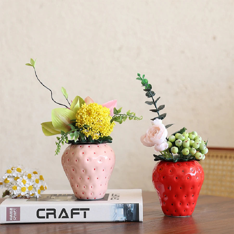 Strawberry Vase, Ceramic Fruit Shaped Vase, Home Decoration, New Year Decoration Vase